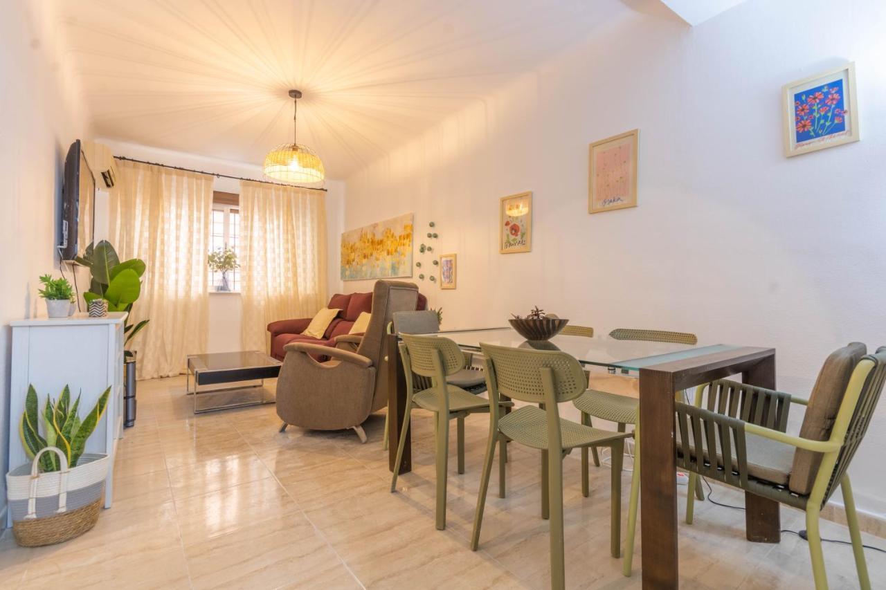 Apartamento Mundo Mencia - 3 Dormitorios En Triana Sevilla Kültér fotó